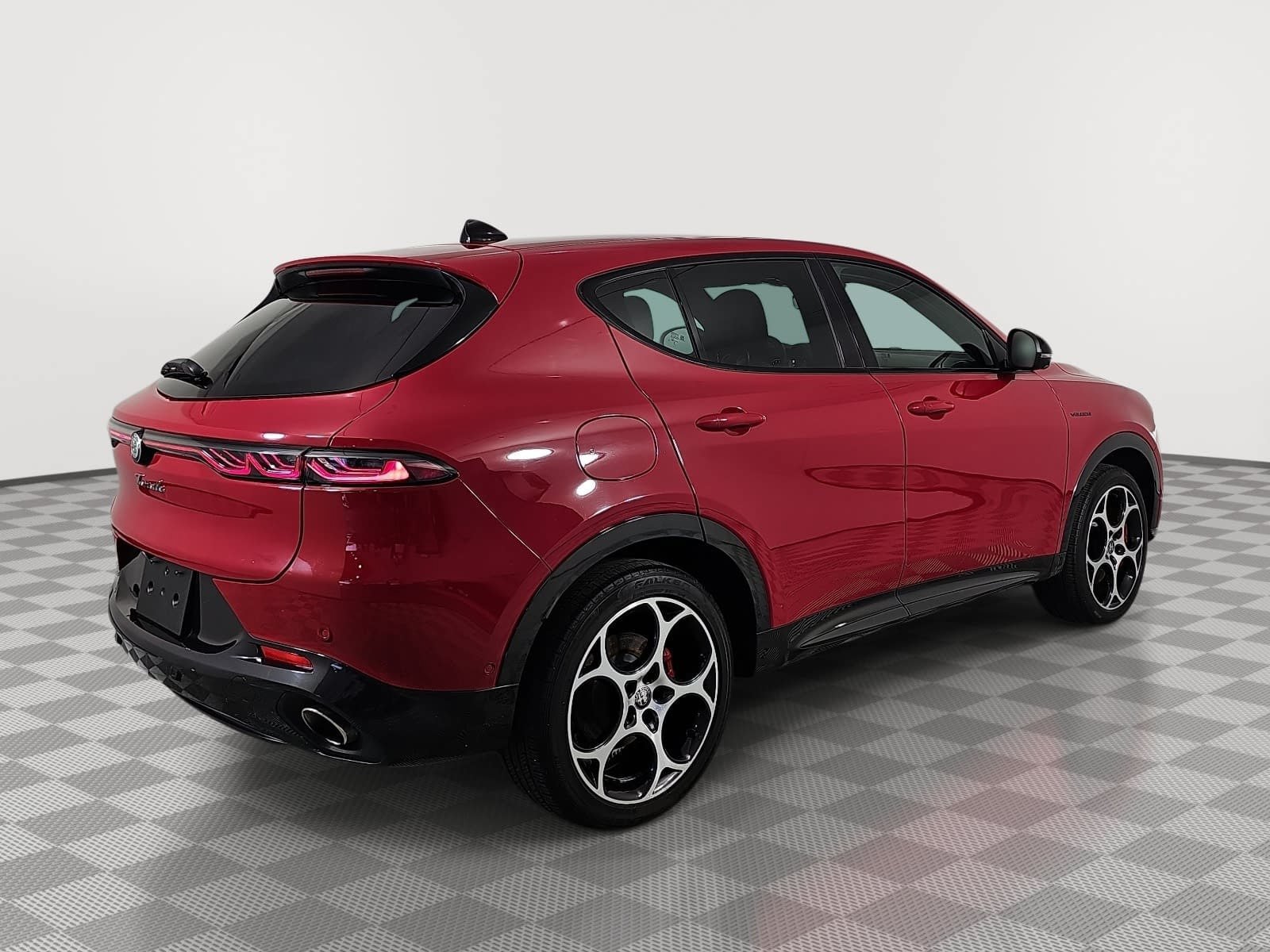 Used 2024 Red Alfa Romeo Veloce image 8