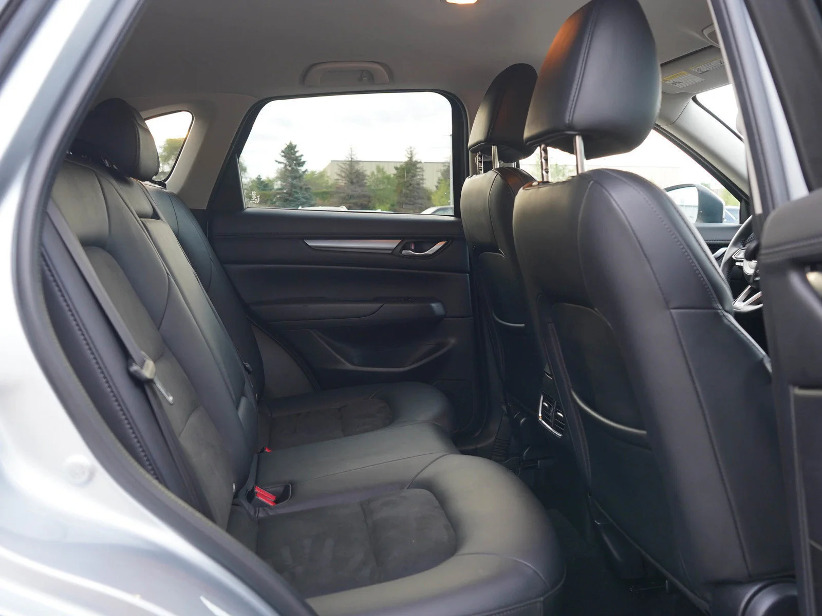 Used 2021 Sonic Silver Metallic Mazda Touring image 13