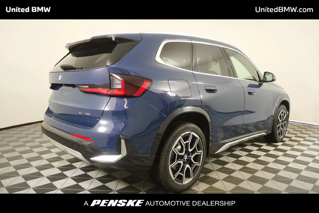New 2027 Night Dusk Blue Metallic BMW xDrive28i image 4