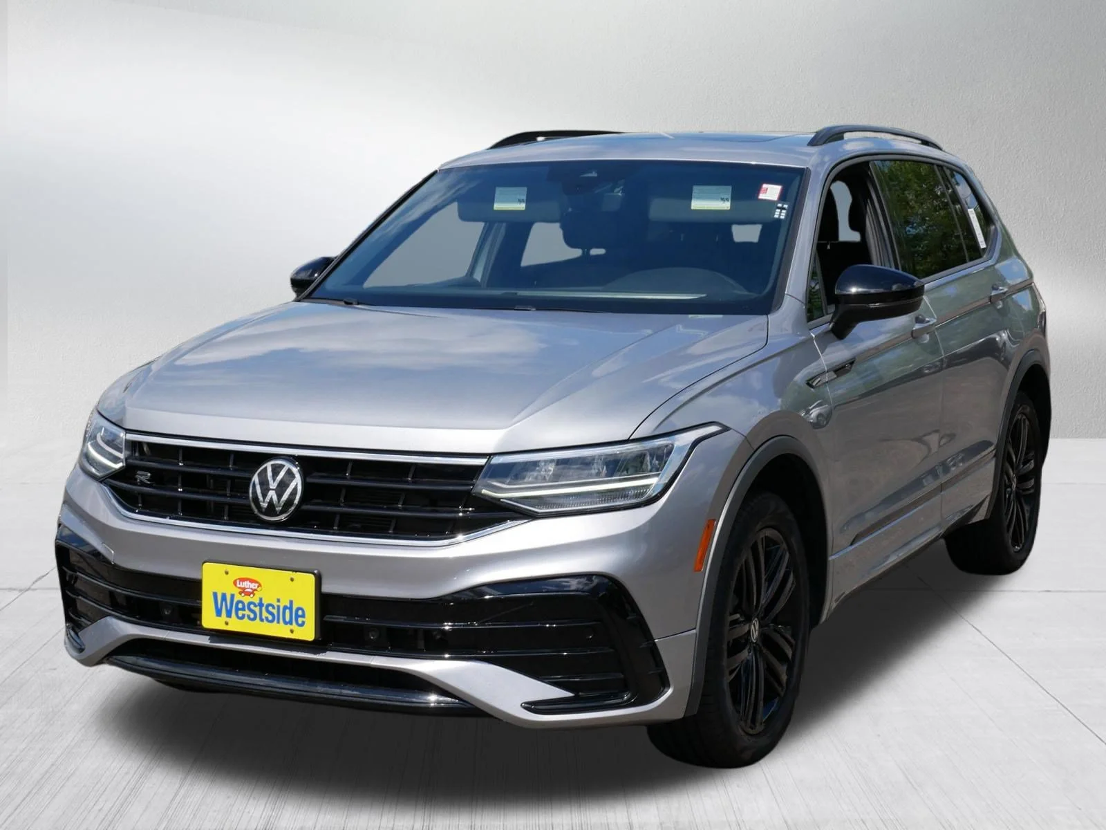Certified Used 2022 Pyrite Silver Metallic Volkswagen SE R-Line Black image 3