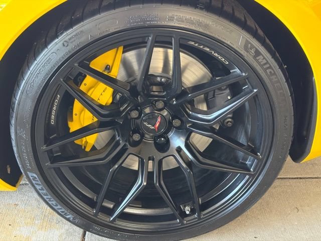2027 Chevrolet Corvette 2LZ - Photo 7