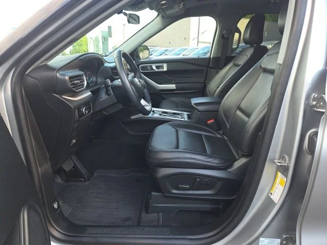 Certified Used 2023 Silver Metallic Ford XLT image 19