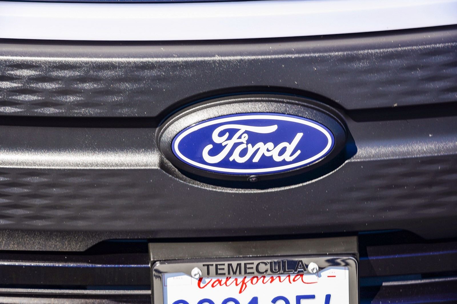 2025 Ford F-150 Lightning XLT - Photo 11