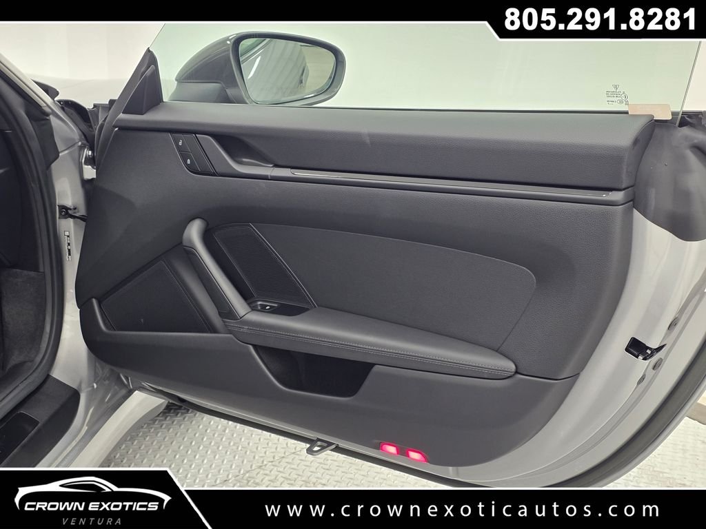 Used 2023  Porsche Carrera T image 17