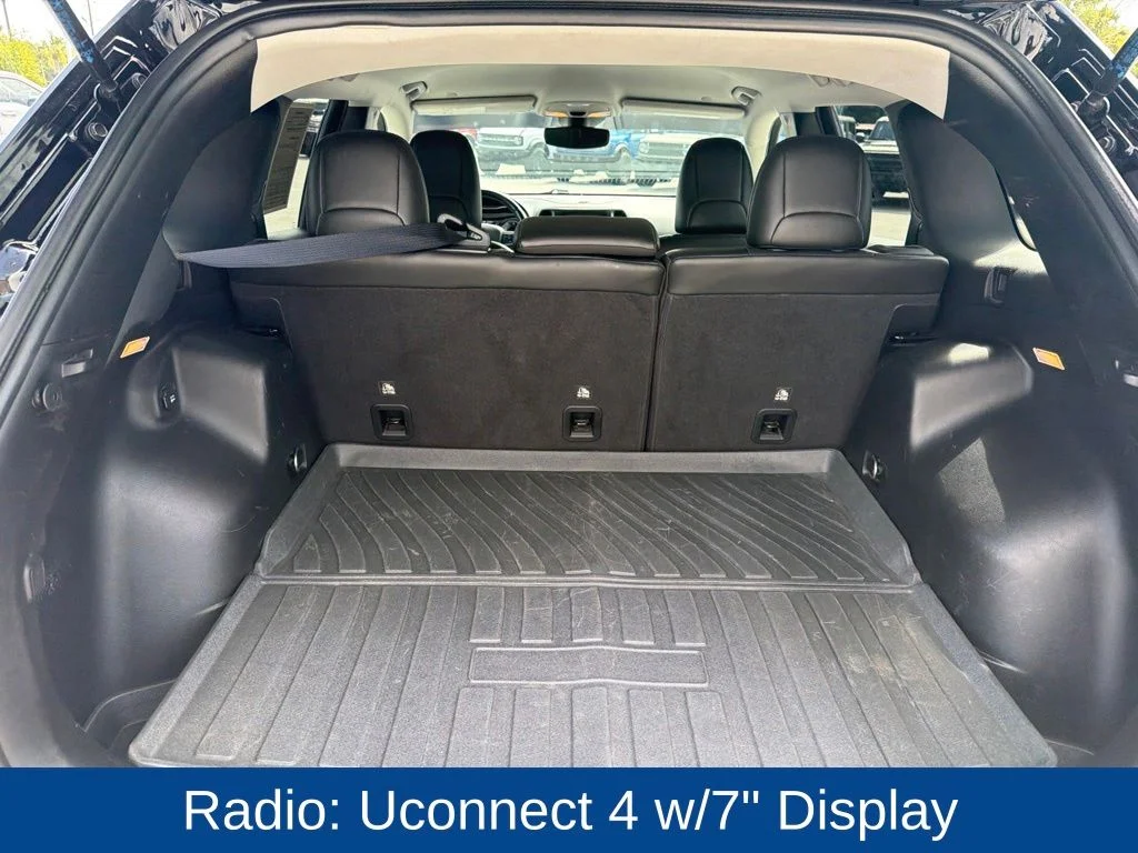 Certified Used 2021 Diamond Black Jeep Latitude Lux image 10