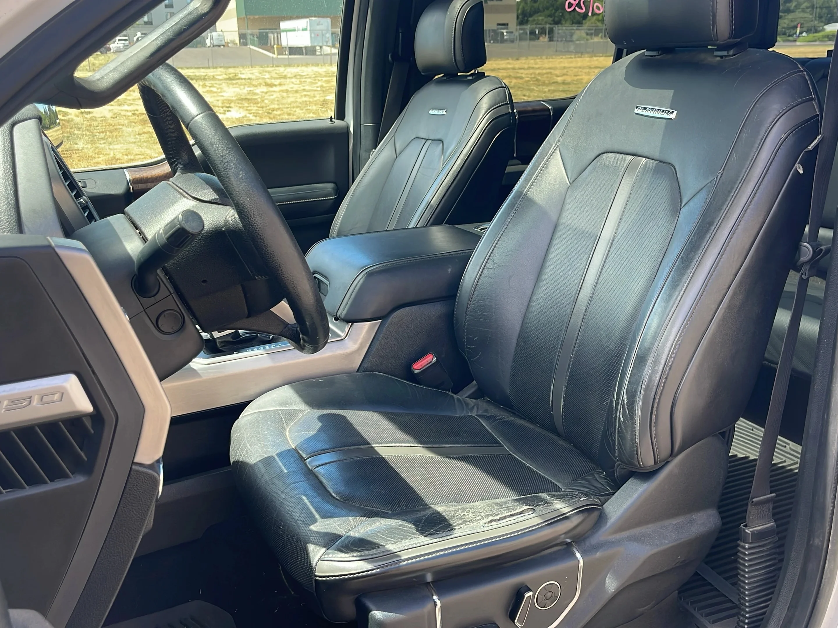 Used 2015 White Platinum Metallic Tri-Coat Ford Platinum image 10