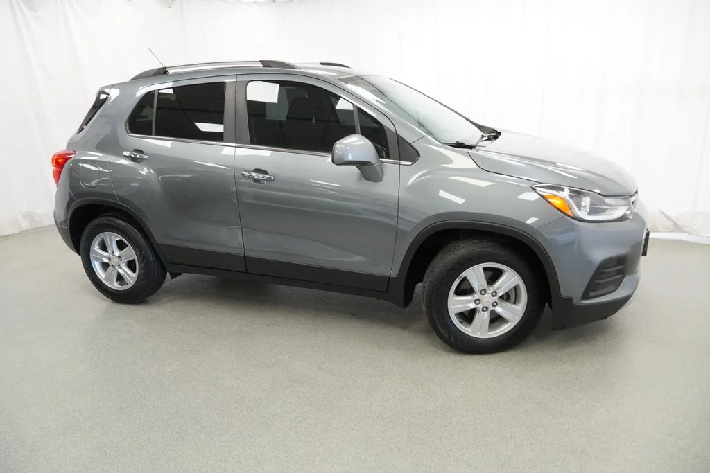 Used 2019 Gray Chevrolet LT image 5