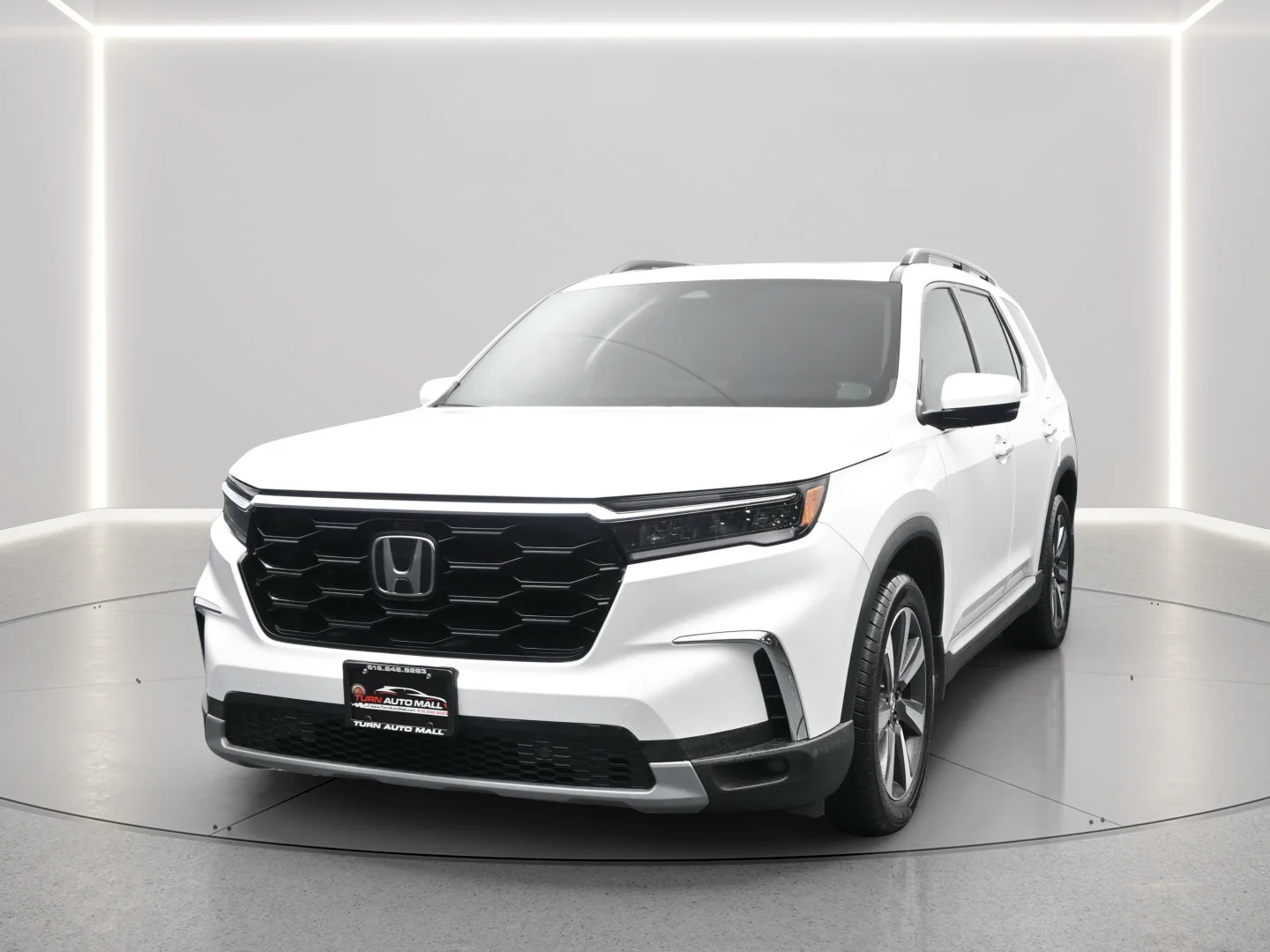 Used 2023 Platinum White Pearl Honda Touring image 18