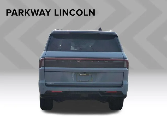 Used 2026 Gray Lincoln Reserve image 4