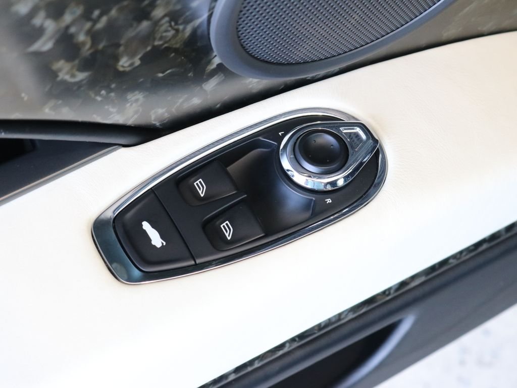 Used 2019 Gray Aston Martin Volante image 22