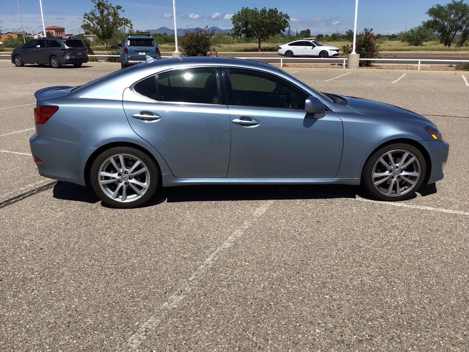 Used 2007  Lexus Base image 6