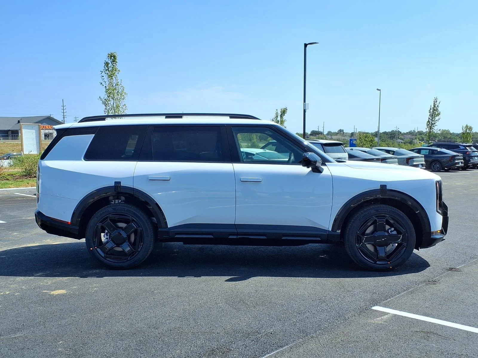 New 2027 Glacial White Pearl Kia X-Line SX Prestige image 18