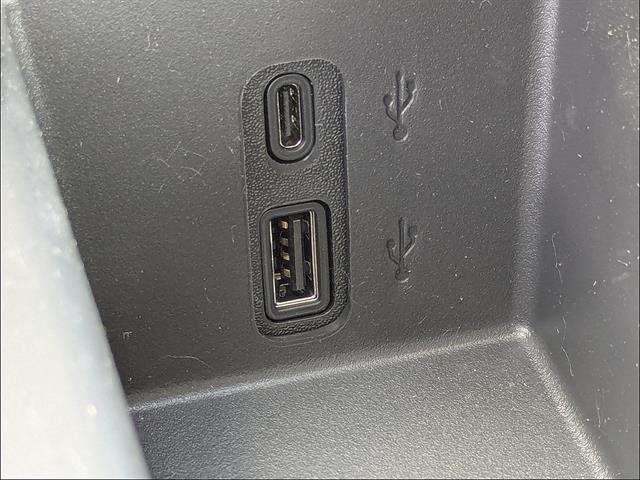 New 2026 Summit White GMC Elevation image 28