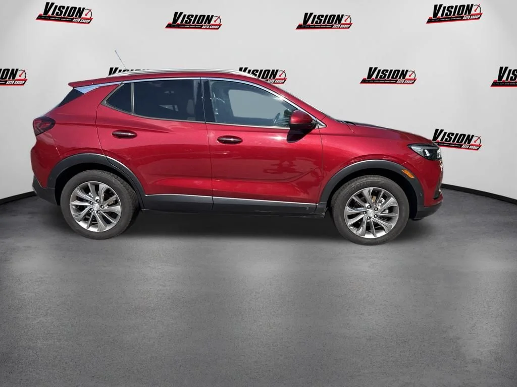 Used 2020 Red Buick Essence image 4