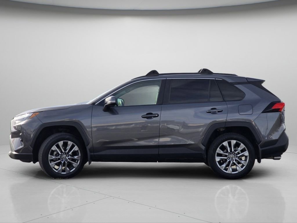 Used 2022 Magnetic Gray Metallic Toyota XLE Premium image 20