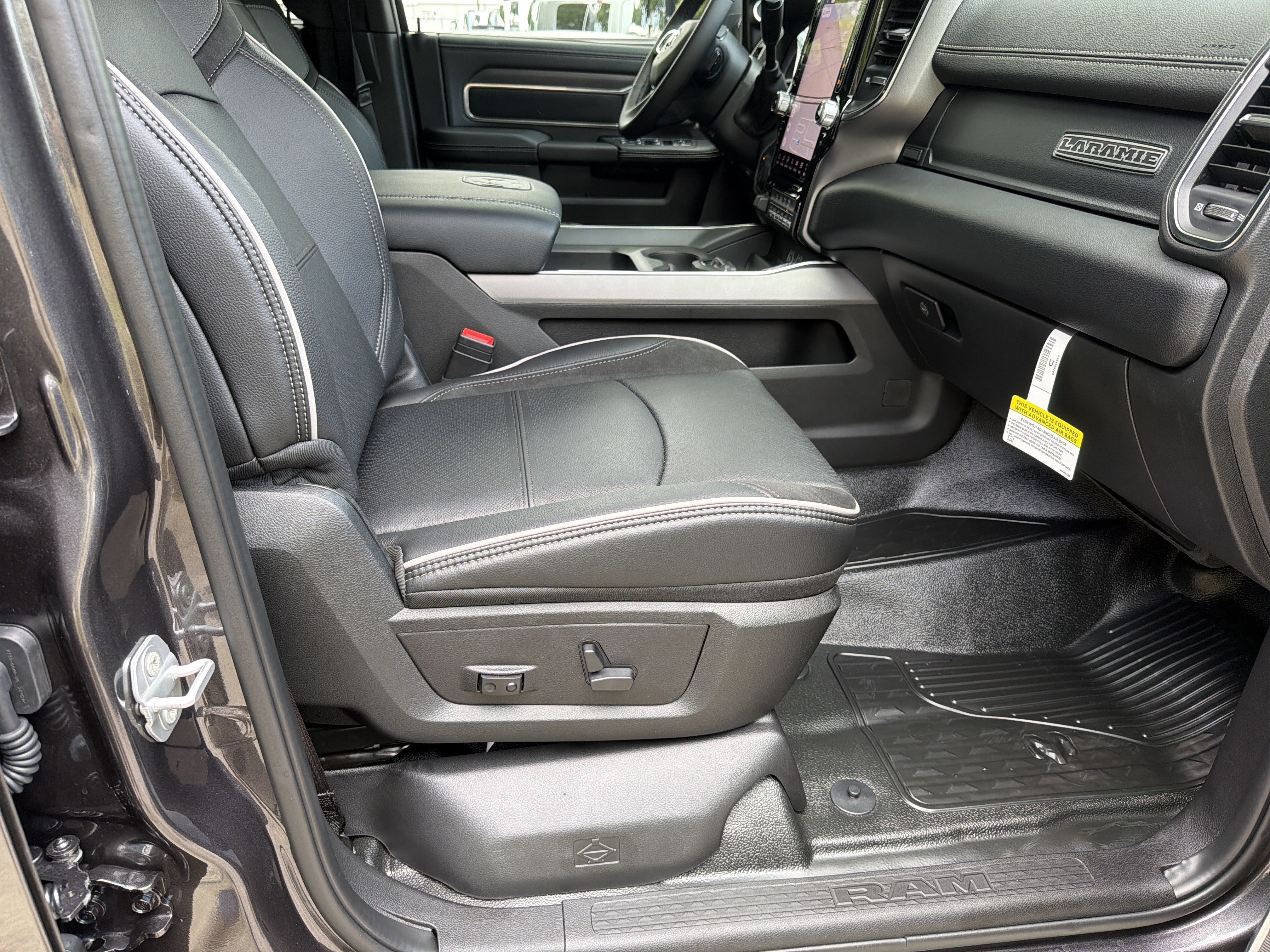 New 2026 Granite Crystal Metallic Clearcoat RAM Big Horn image 13