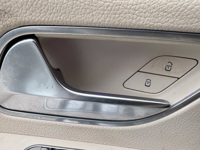 Used 2020 Polar White Mercedes-Benz GLE 350 image 9