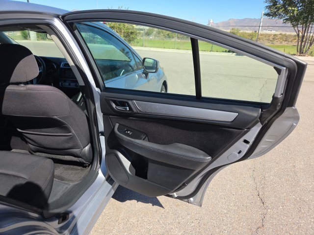 Used 2015 Ice Silver Metallic Subaru 2.5i Premium image 17