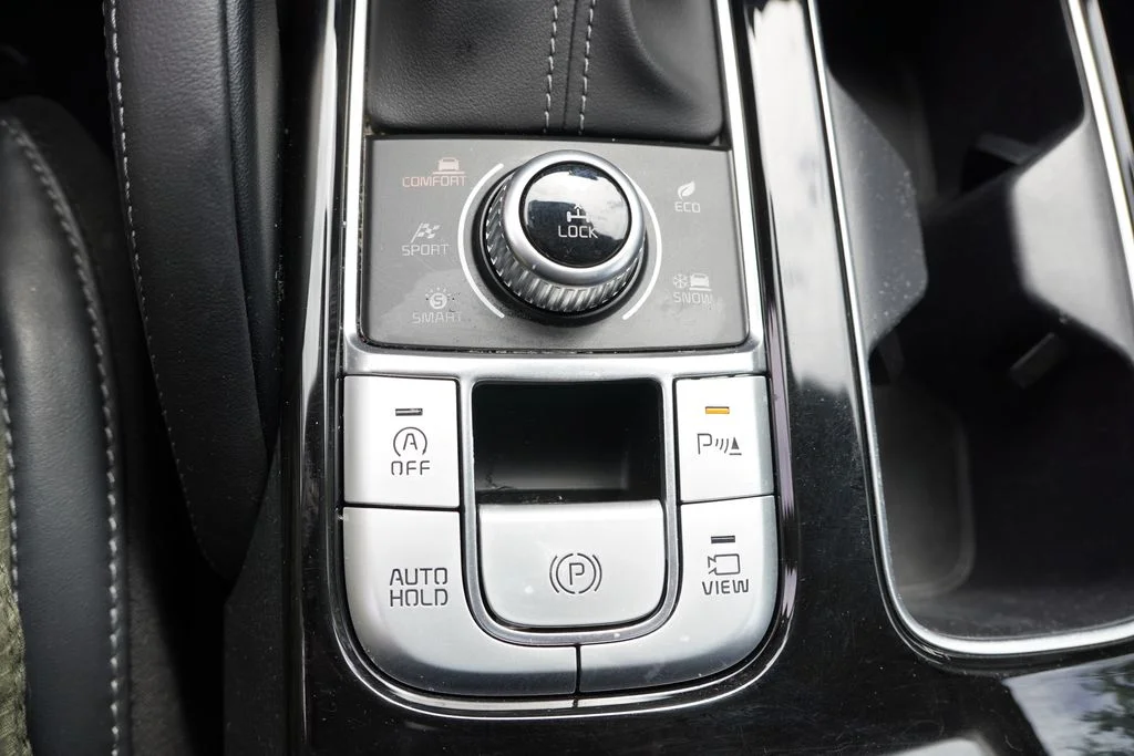 Used 2021 Glacial White Pearl Kia SX image 35