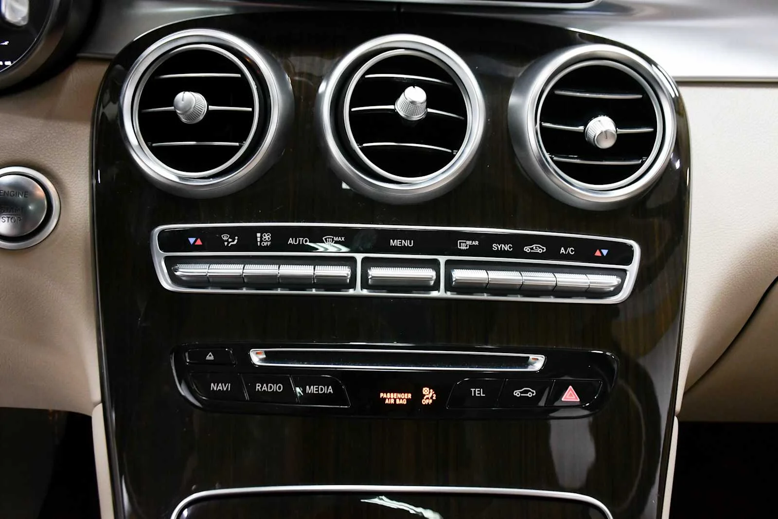Used 2019 Polar White Mercedes-Benz GLC 300 image 20