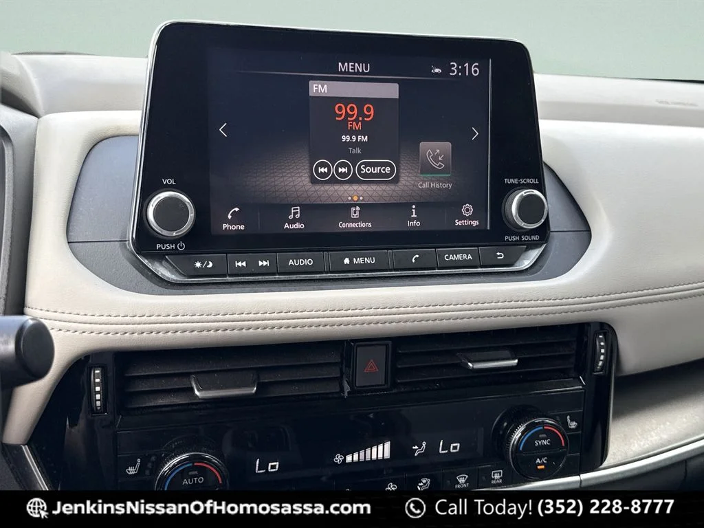 Used 2021 Blue Nissan SV image 35