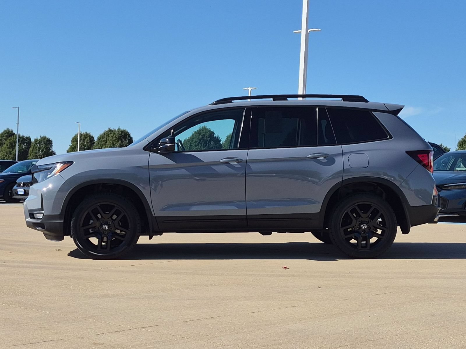 2024 Honda Passport Black Edition - Photo 9