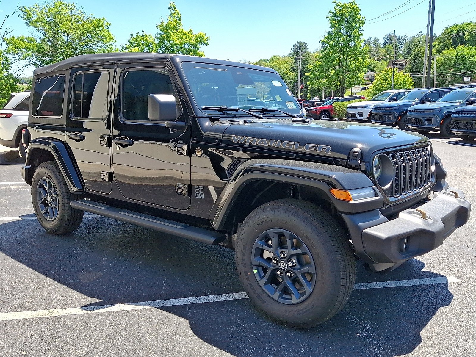 New 2026 Black Clear-Coat Exterior Paint Jeep 85th Anniversary image 2