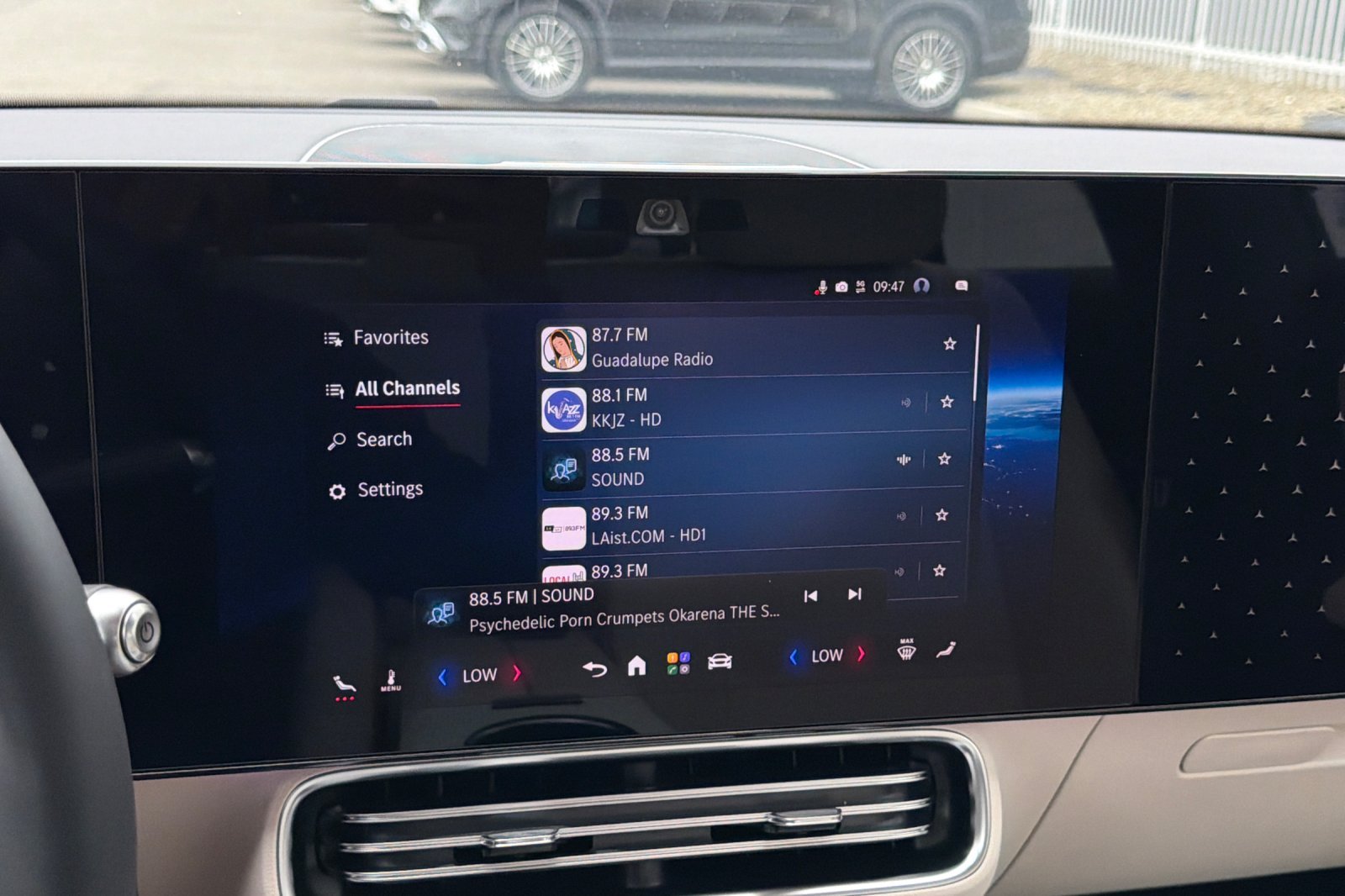 New 2027 Polar White Mercedes-Benz CLA 250+ image 6