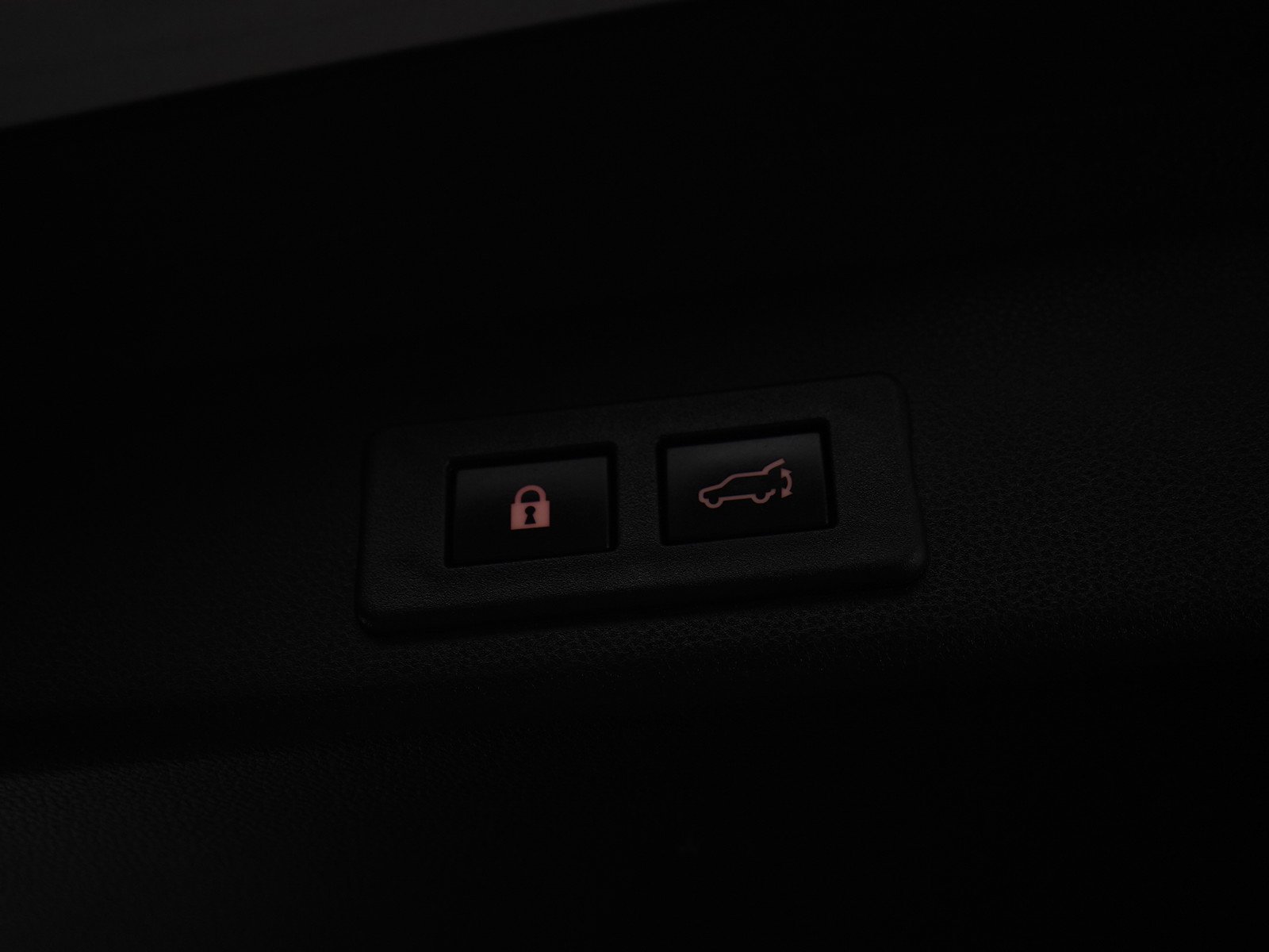 Used 2022 Ice Silver Metallic Subaru Onyx Edition image 16