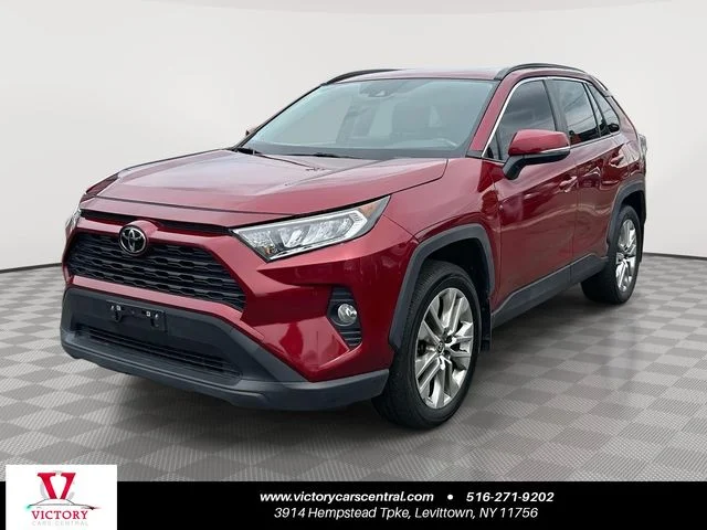 Used 2021 Red Toyota XLE Premium image 1