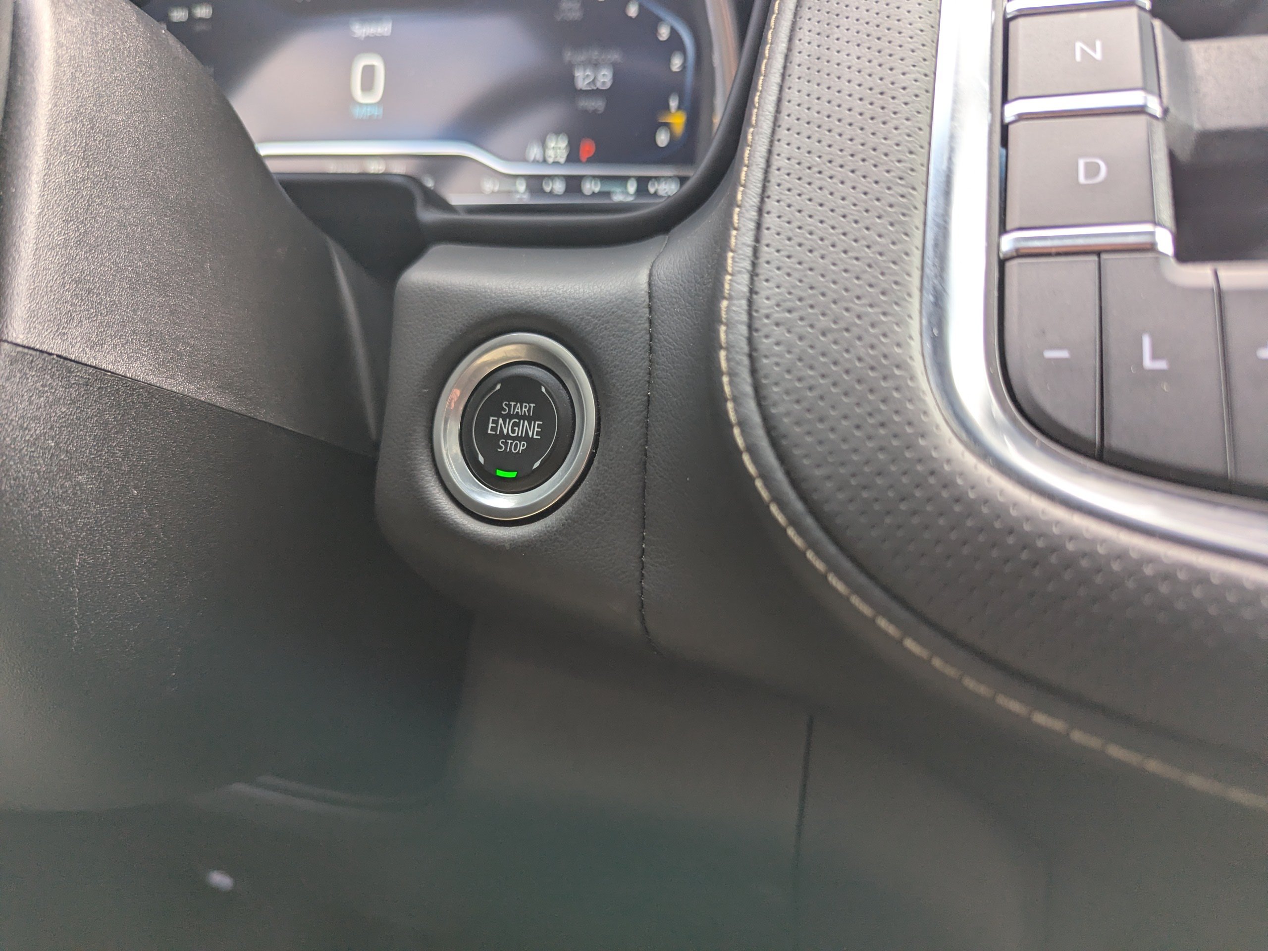 2024 Chevrolet Suburban Premier - Photo 19