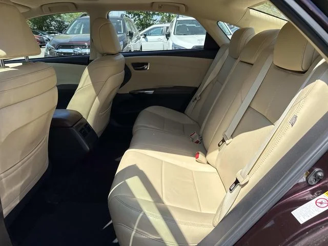 Used 2015 Red Toyota XLE Touring image 15