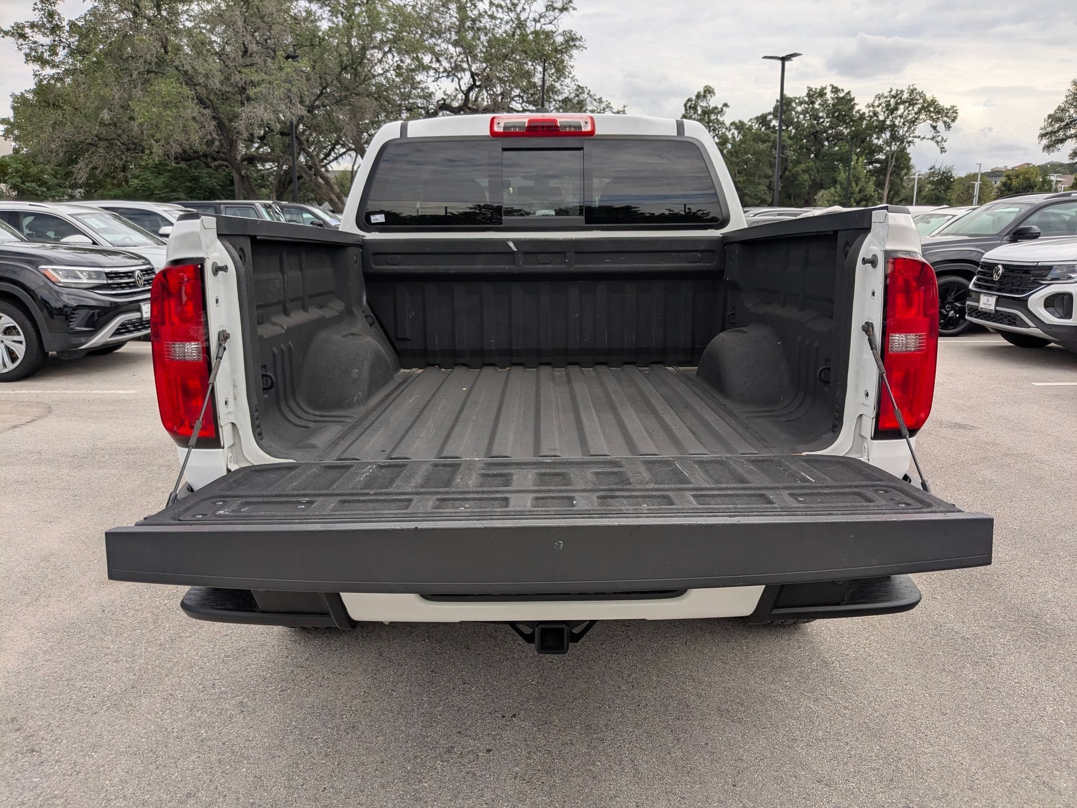 Used 2021 Summit White Chevrolet 2WD Z71 image 22