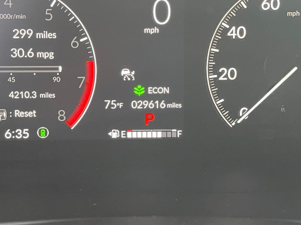 Used 2025 Urban Gray Pearl Honda LX image 3