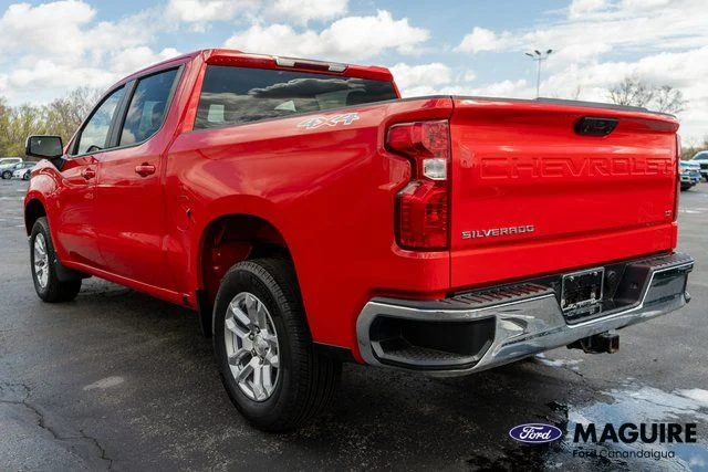 Used 2023 Red Chevrolet LT image 8
