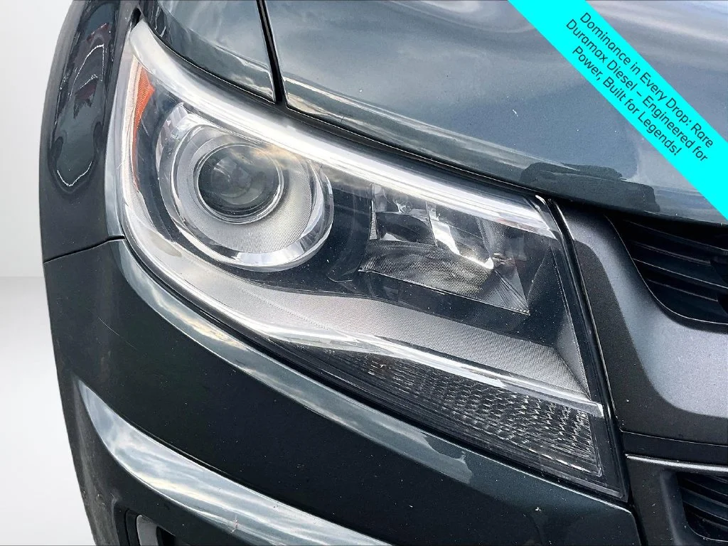 Used 2018 Gray Chevrolet Z71 image 27