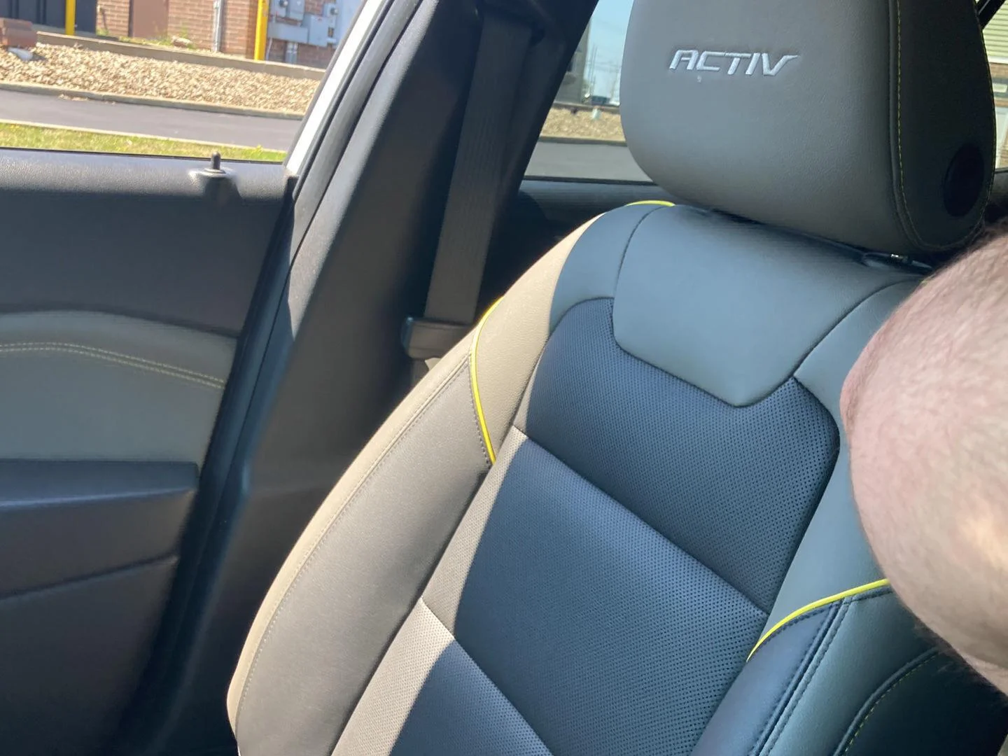 Used 2024 Summit White Chevrolet ACTIV image 19