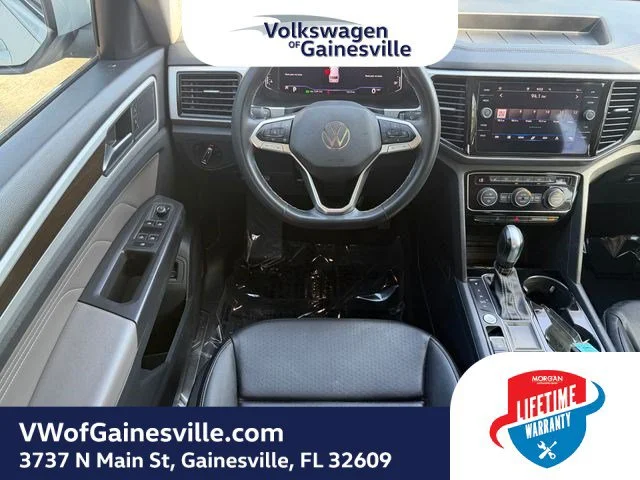 Used 2023 Pure White Volkswagen 3.6L V6 SE w/Technology image 15