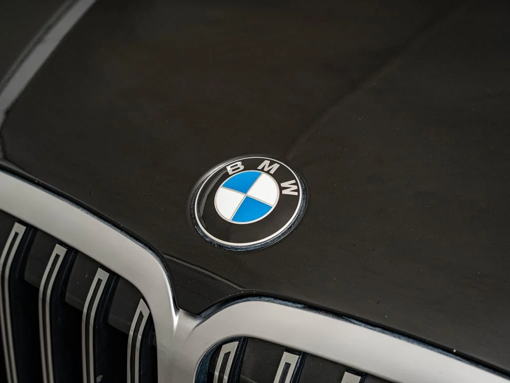 Used 2025 Black Sapphire Metallic BMW xDrive40i image 12
