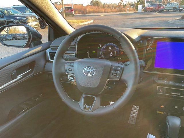 2026 Toyota Camry SE - Photo 16