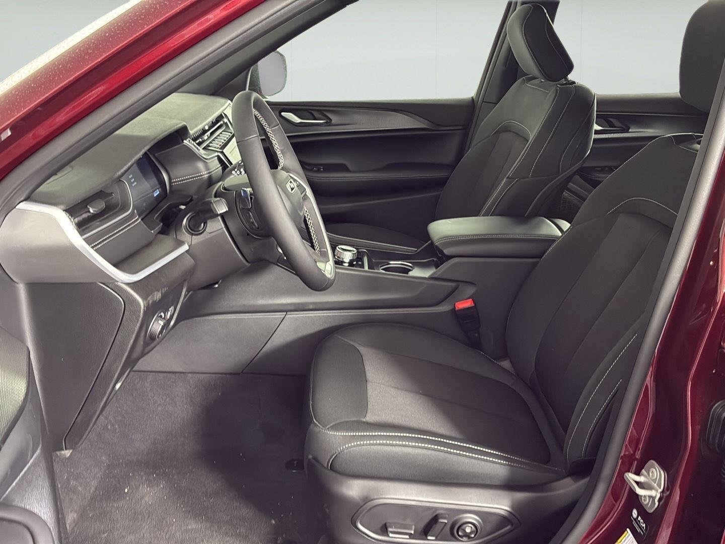 New 2026 Velvet Red Pearlcoat Jeep Laredo X image 9
