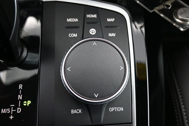 Used 2024 White BMW sDrive30i image 30