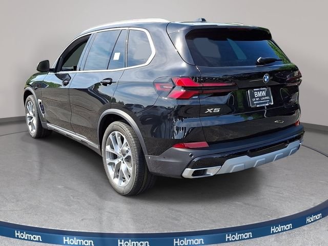 New 2026 Black Sapphire Metallic BMW xDrive40i image 6