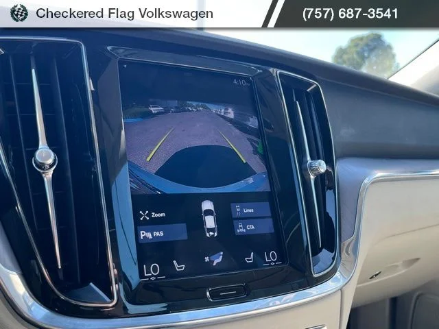 Used 2020 Birch Light Metallic Volvo T5 Momentum image 39