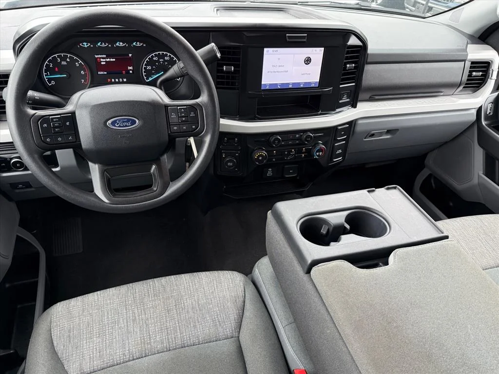 Used 2025 White Ford XLT image 12