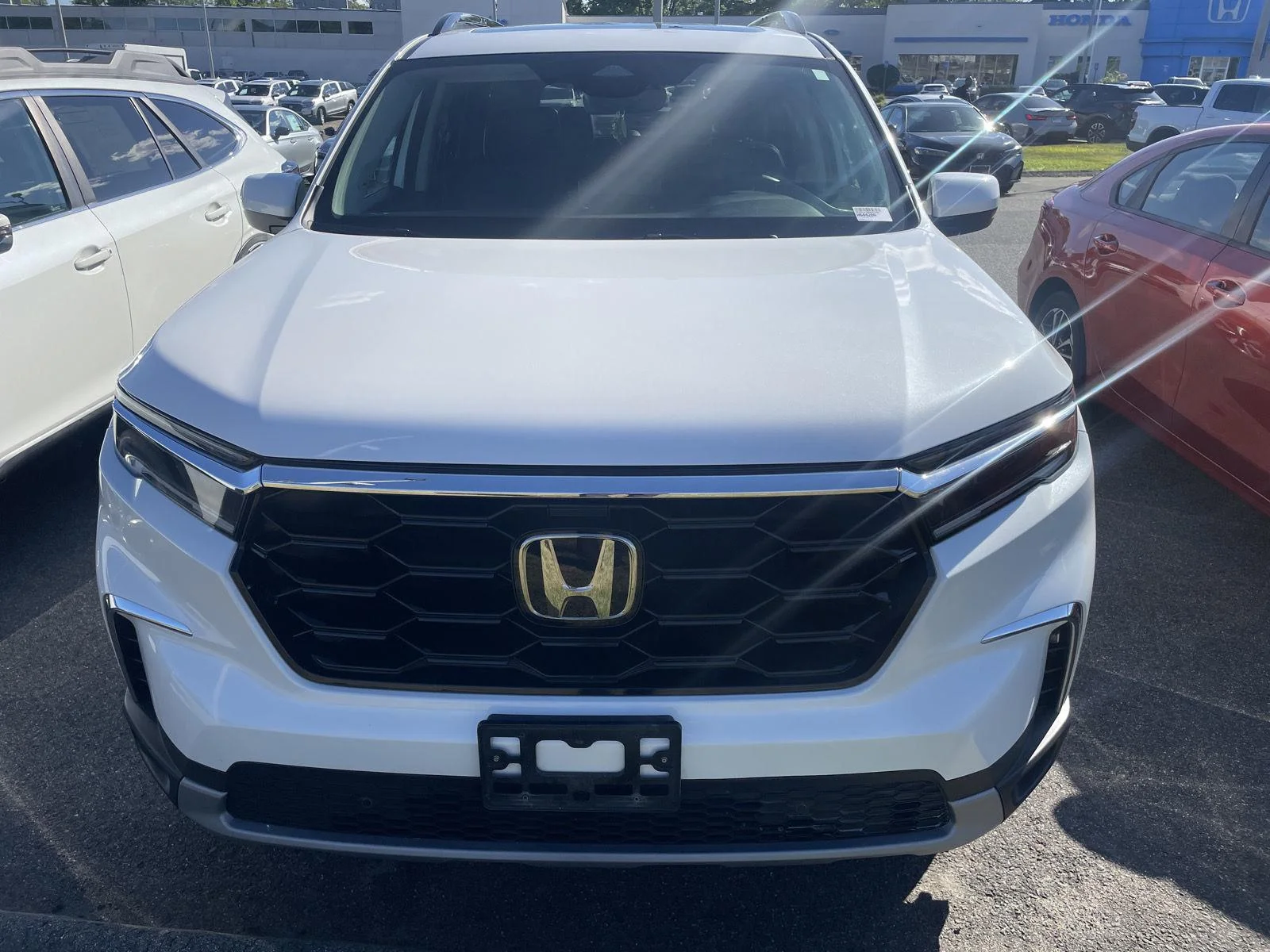 Used 2023 Platinum White Pearl Honda Touring image 2