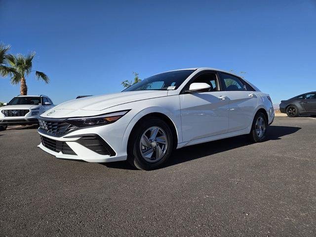 New 2026 White Hyundai SE image 16