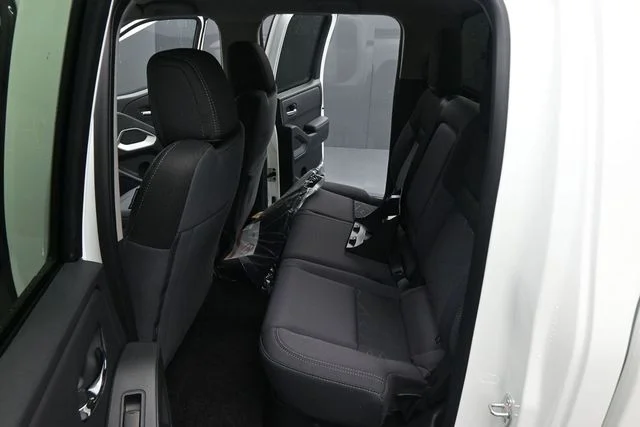 2026 Nissan Frontier SV - Photo 14