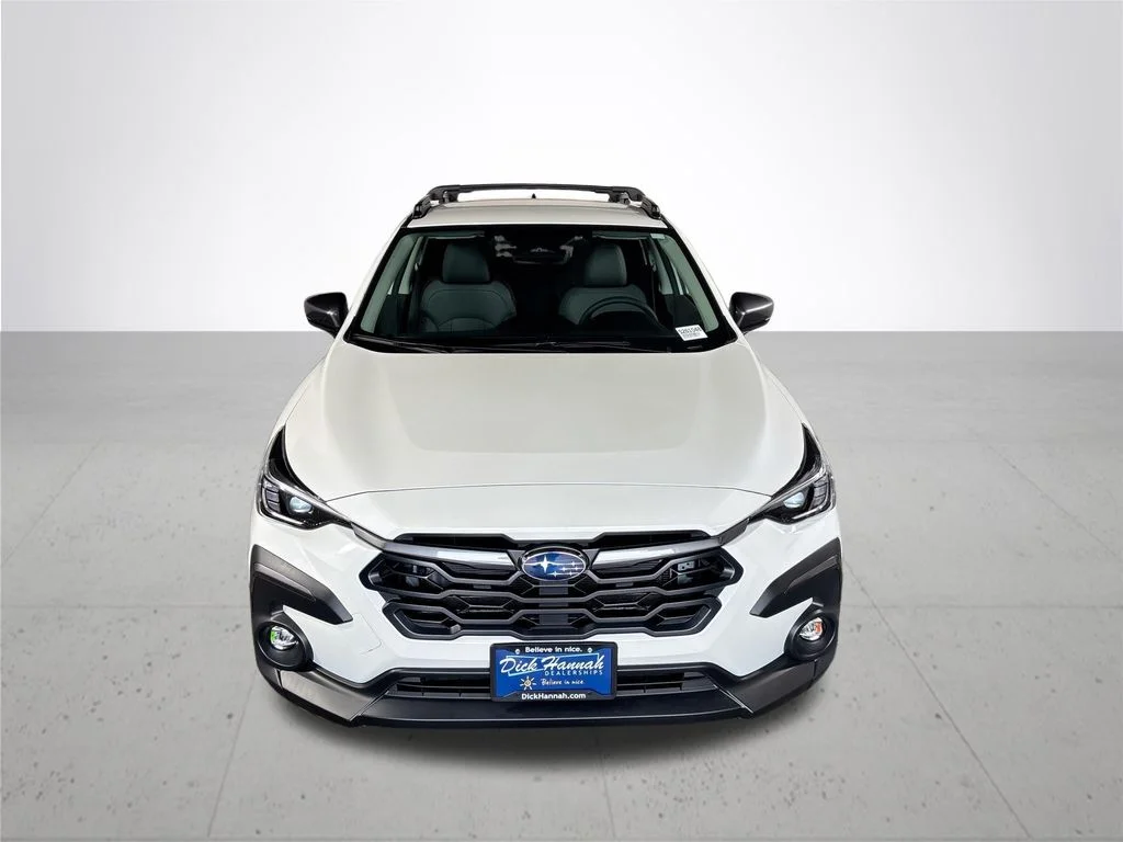 New 2026 CRYSTAL WHITE PEARL Subaru Limited image 3