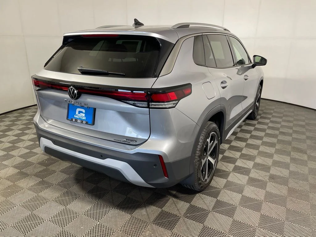 2026 Volkswagen Tiguan SE - Photo 7